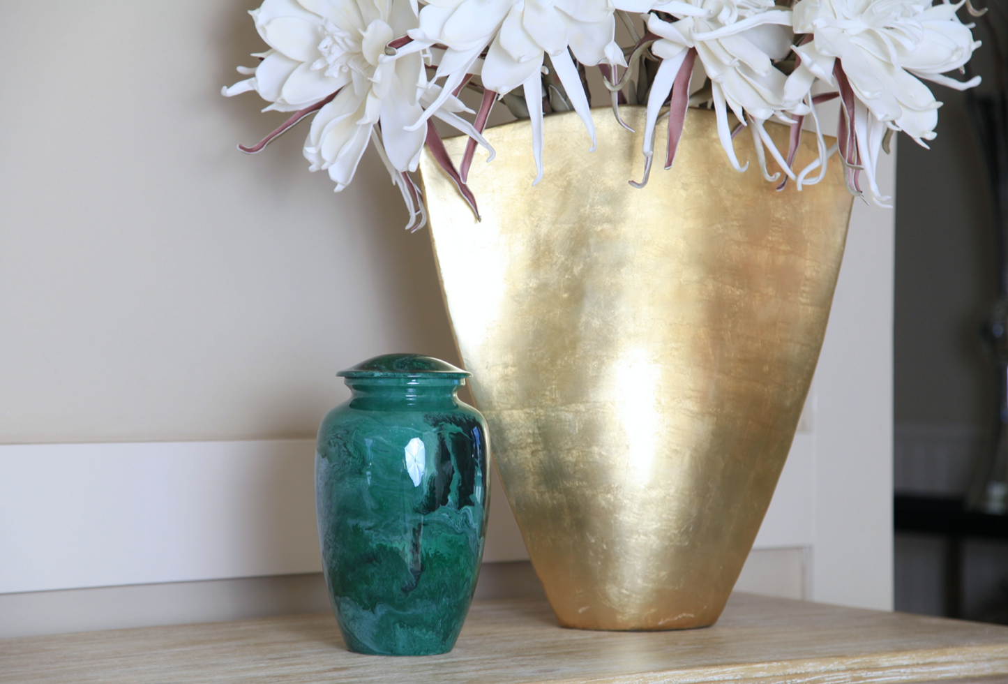 Adult Urn in Green Milo