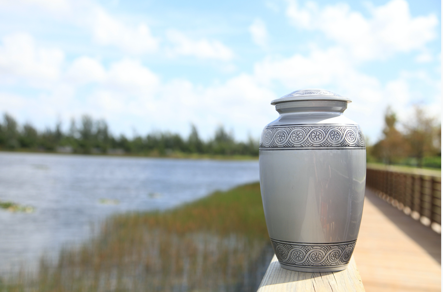 Adult Urn in Silver Veranda